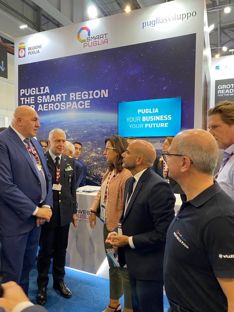 Economia -Spazio -Dubai-Air-Show- Crosetto -visita -stand-Puglia