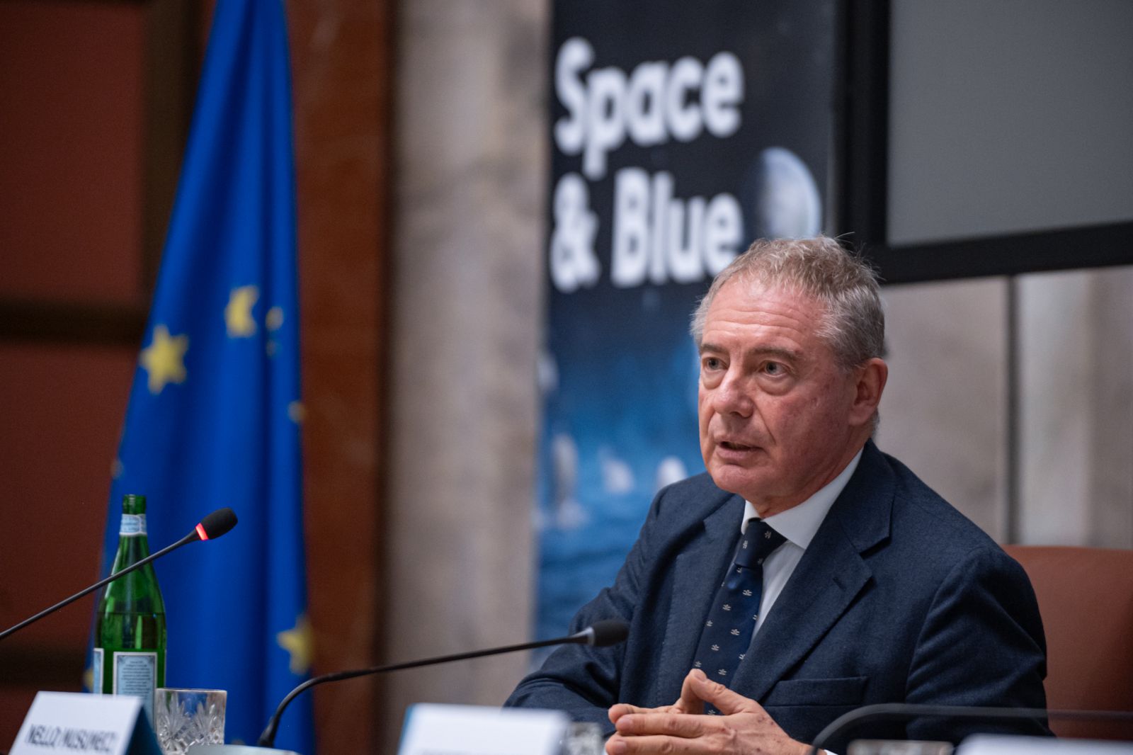 urso-space-blue-forum-