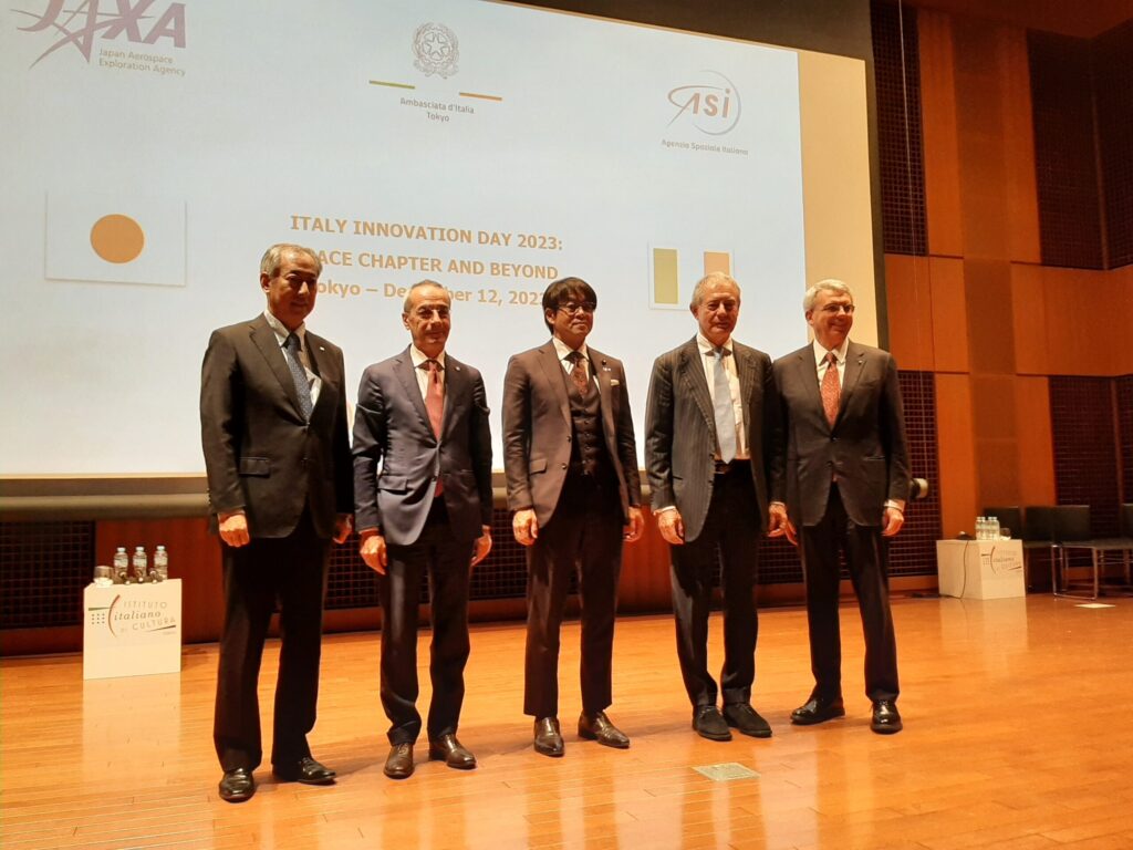 valente urso con del giappone