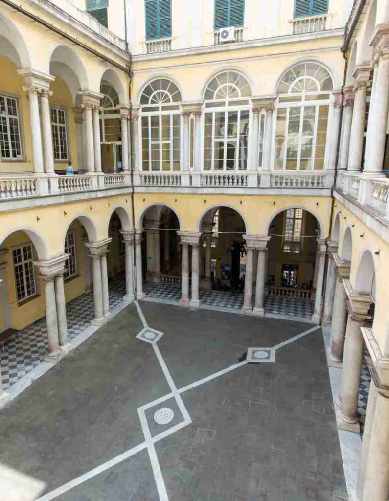 Space V, startup che progetta e studia attrezzature per la coltivazione di piante nello spazio, al Festival dello Spazio 3 universita genova e1668252007895 795x1024 1