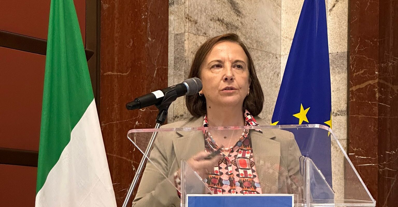 CTNA space&blue leone