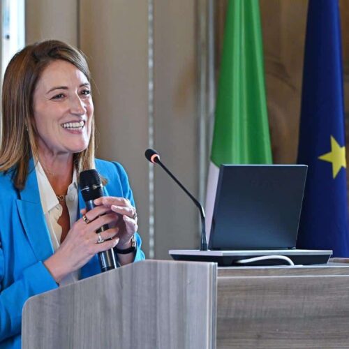 La presidente del Parlamento europeo Metsola in visita a Torino